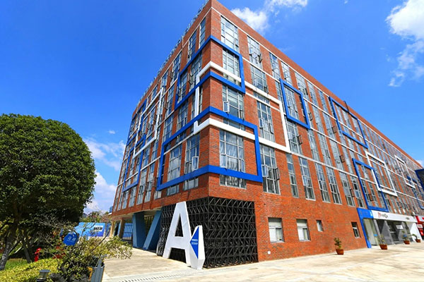 貴州輕工職業(yè)技術(shù)學(xué)院 匠心鑄就輕工人才，特色引領(lǐng)職教新風(fēng)